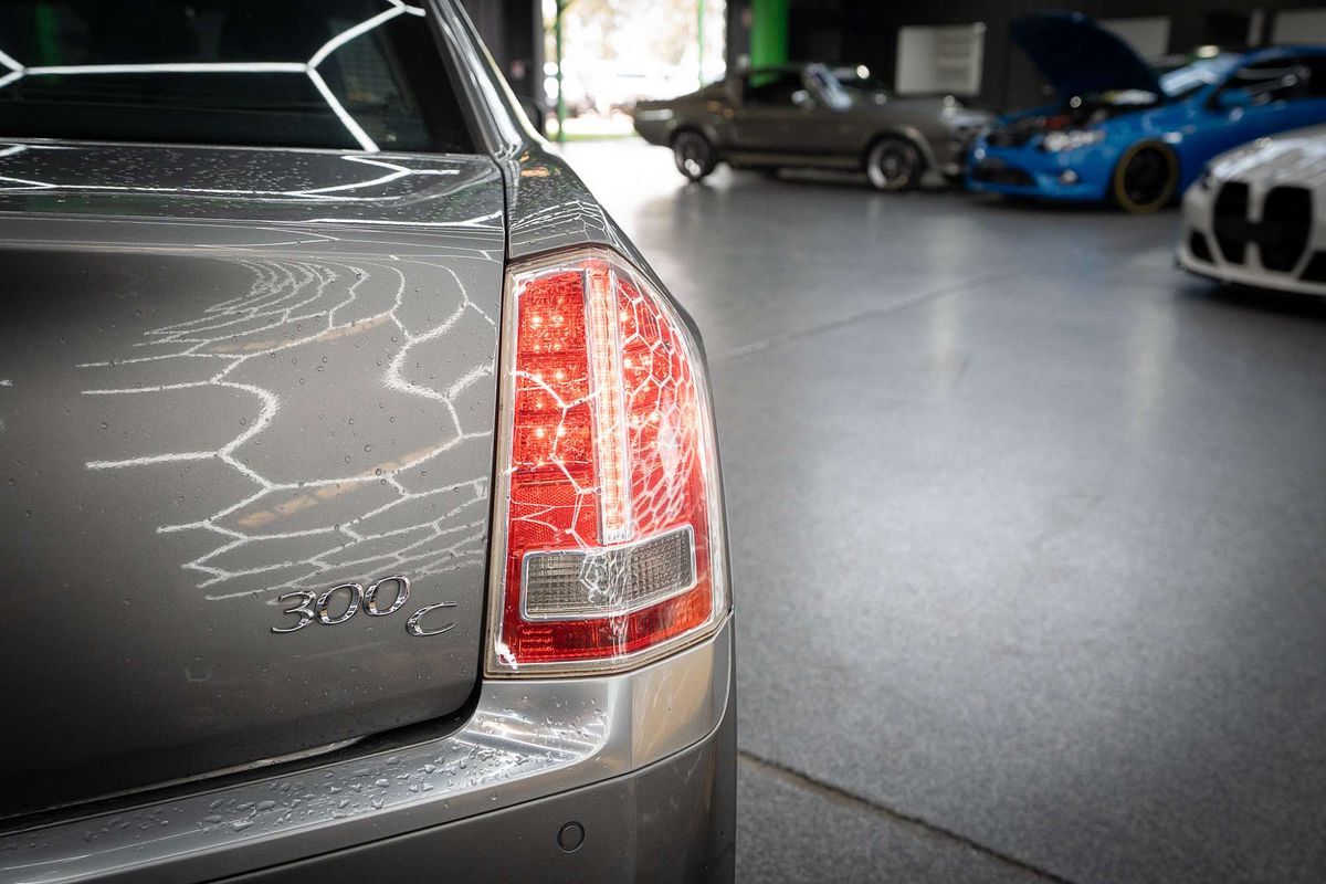 2012 Chrysler 300 C Luxury LX