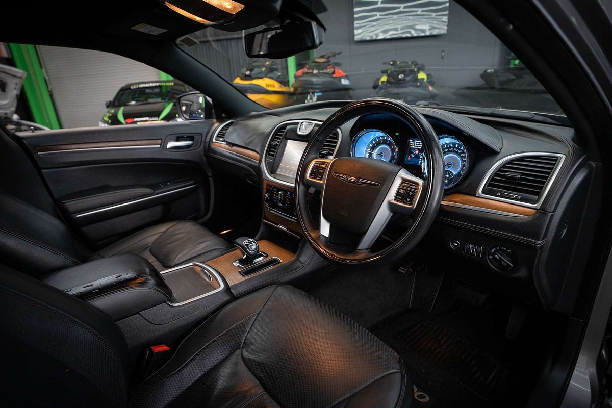 2012 Chrysler 300 C Luxury LX