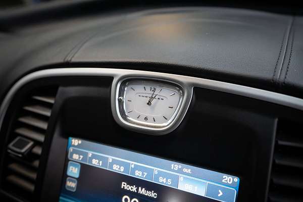 2012 Chrysler 300 C Luxury LX