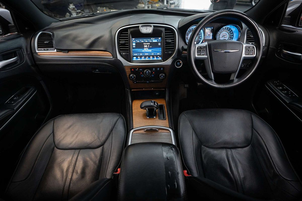 2012 Chrysler 300 C Luxury LX