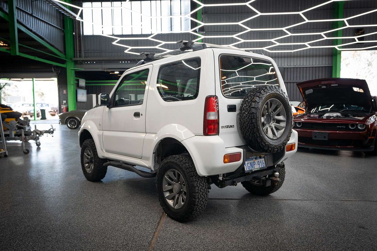 2018 Suzuki Jimny Sierra SN413 T6