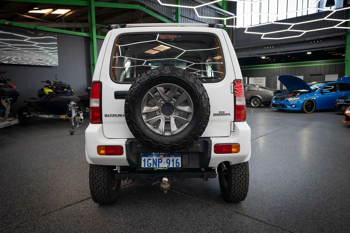 2018 Suzuki Jimny Sierra SN413 T6