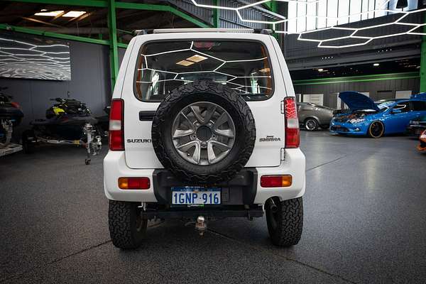 2018 Suzuki Jimny Sierra SN413 T6