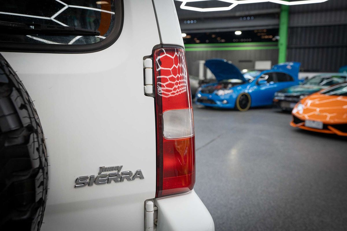 2018 Suzuki Jimny Sierra SN413 T6