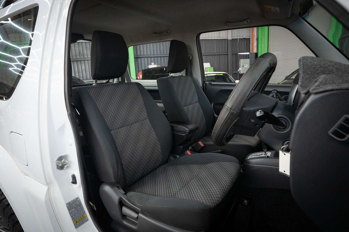 2018 Suzuki Jimny Sierra SN413 T6