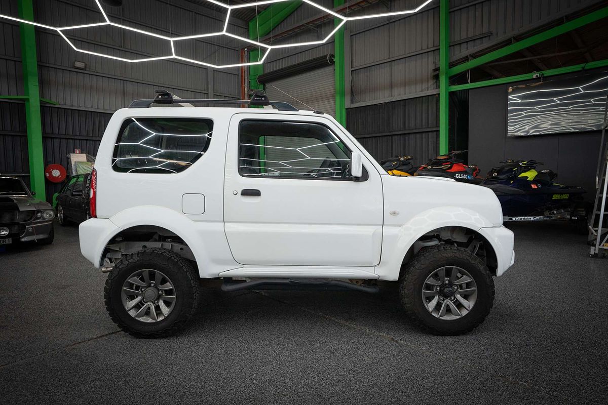 2018 Suzuki Jimny Sierra SN413 T6