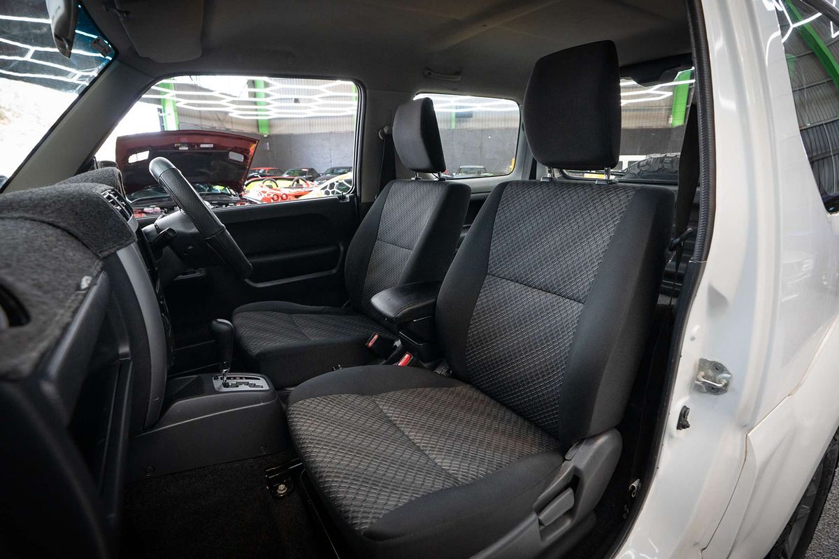2018 Suzuki Jimny Sierra SN413 T6
