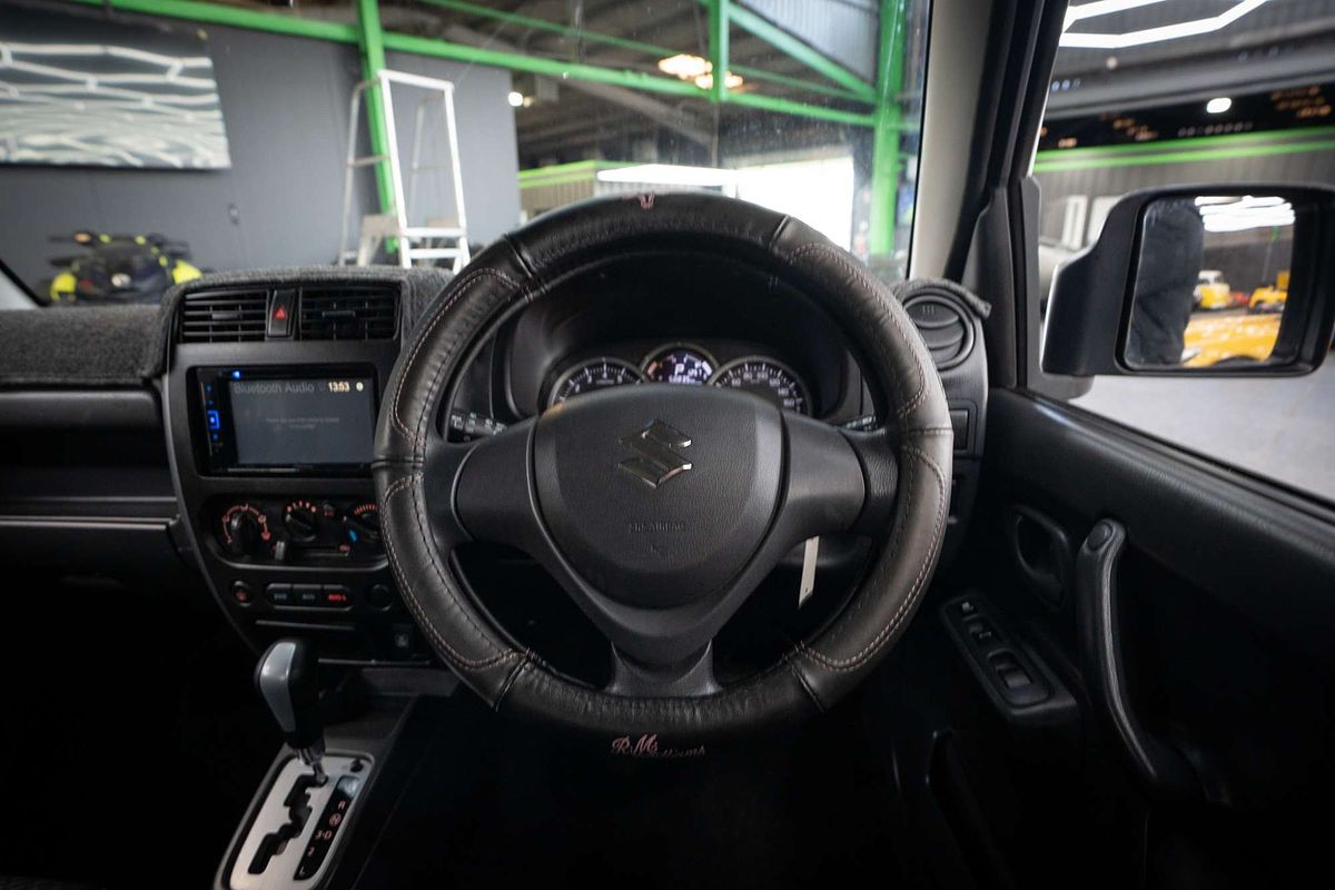 2018 Suzuki Jimny Sierra SN413 T6