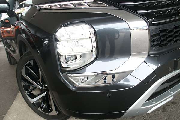 2024 Mitsubishi Outlander Exceed ZM