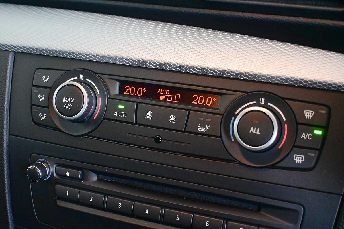 2013 BMW 1 Series 120i E82 LCI