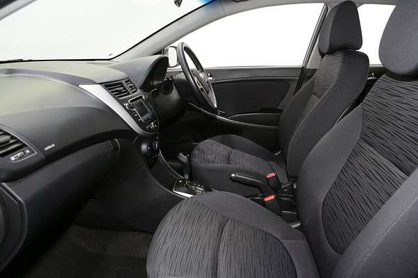 2019 Hyundai Accent Sport RB6
