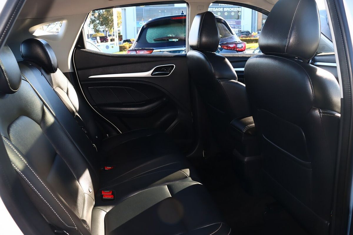 2018 MG ZS Essence AZS1