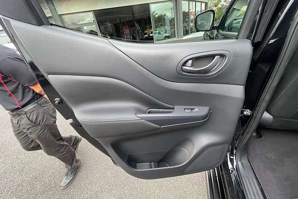 2024 Nissan Navara PRO-4X Warrior D23 4X4