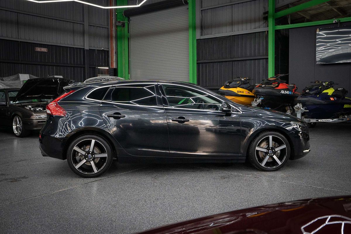 2014 Volvo V40 T4 Sprint Edition