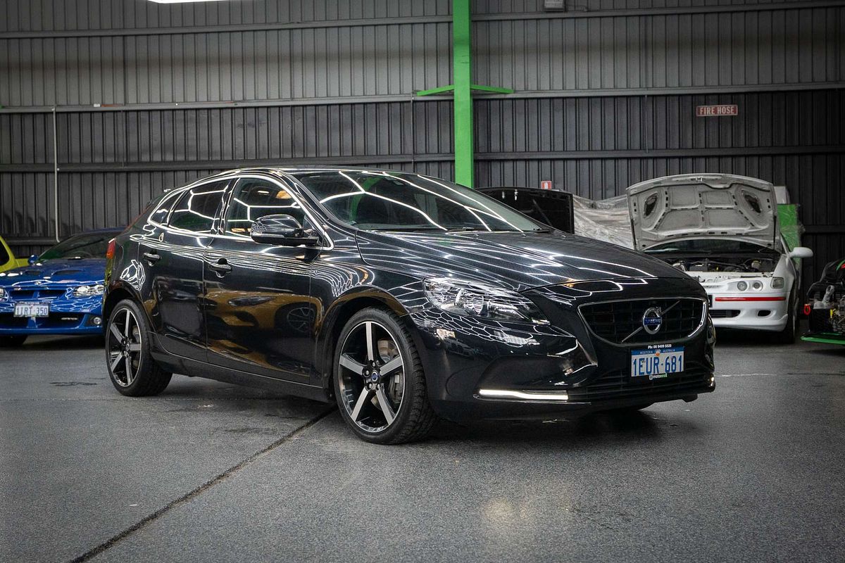 2014 Volvo V40 T4 Sprint Edition