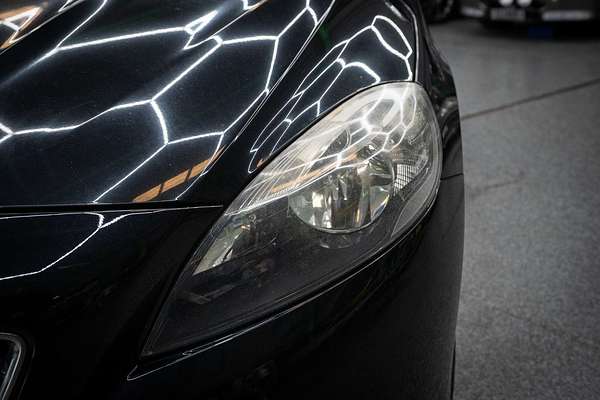 2014 Volvo V40 T4 Sprint Edition