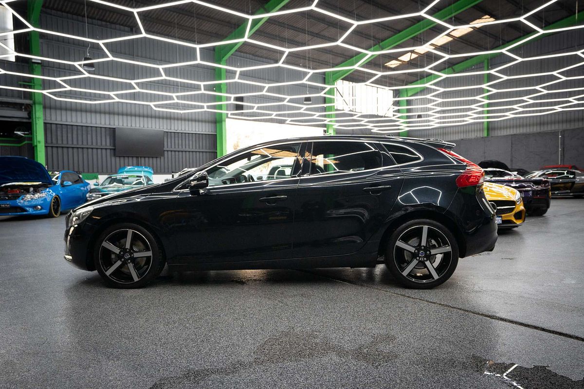 2014 Volvo V40 T4 Sprint Edition