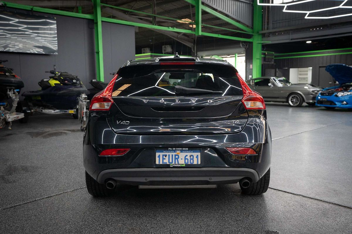 2014 Volvo V40 T4 Sprint Edition
