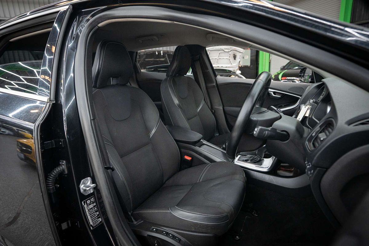 2014 Volvo V40 T4 Sprint Edition