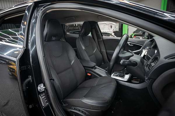 2014 Volvo V40 T4 Sprint Edition