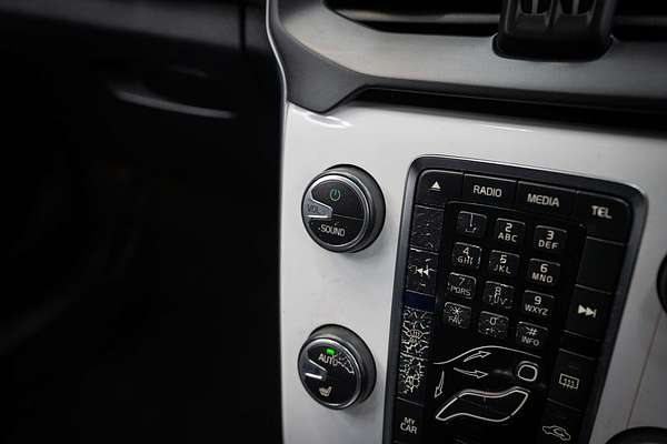 2014 Volvo V40 T4 Sprint Edition