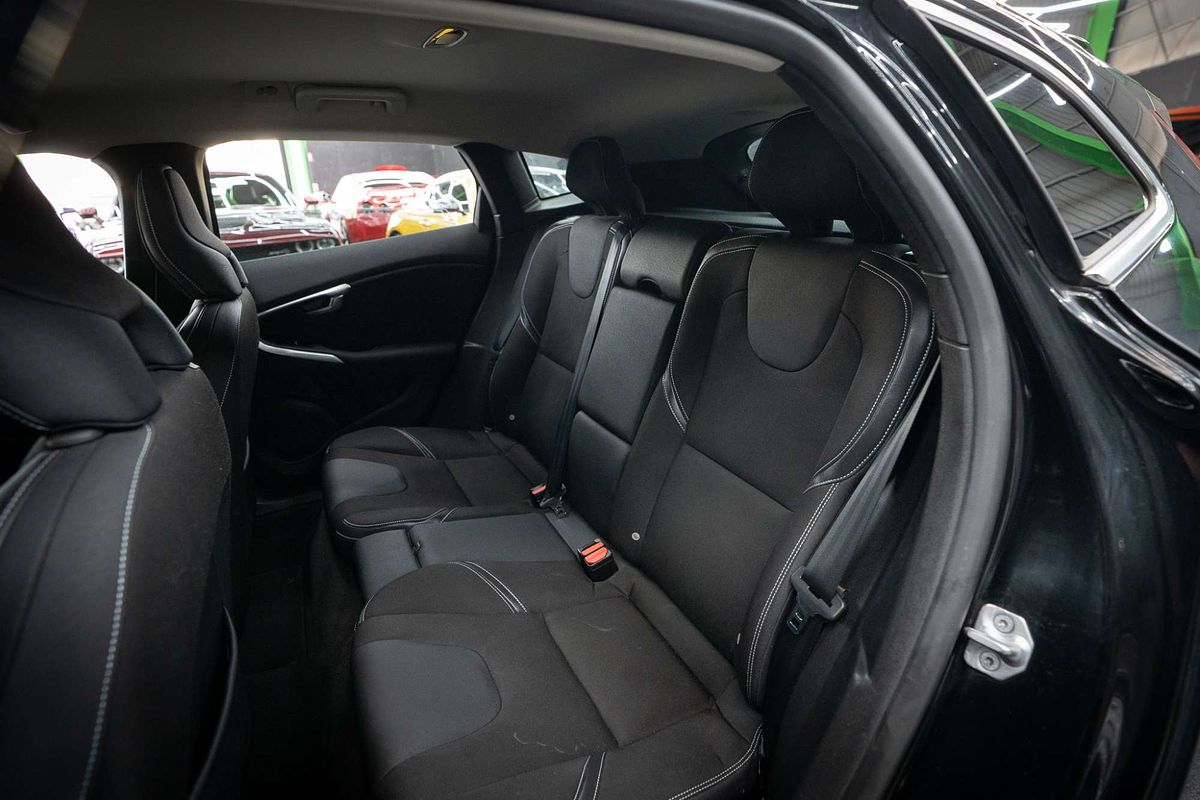 2014 Volvo V40 T4 Sprint Edition
