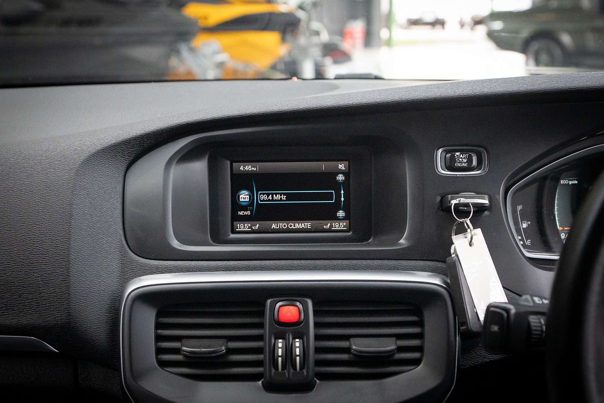 2014 Volvo V40 T4 Sprint Edition