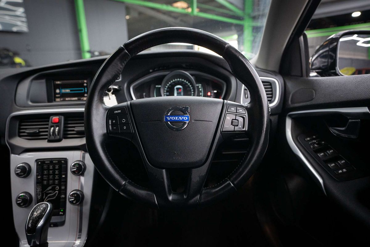 2014 Volvo V40 T4 Sprint Edition