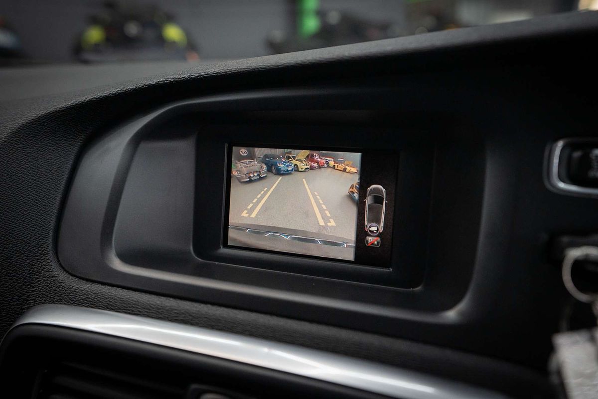 2014 Volvo V40 T4 Sprint Edition