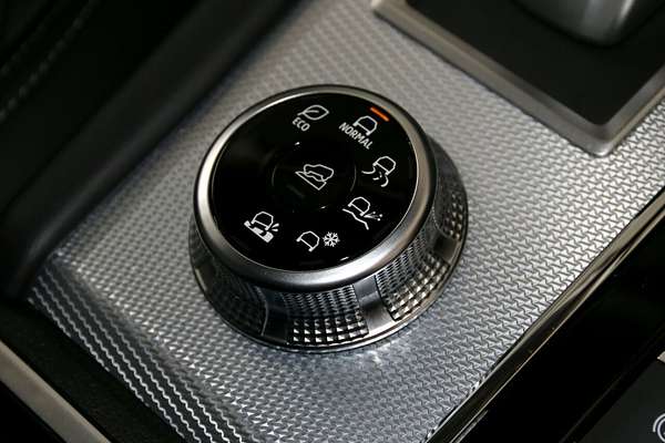 2024 Mitsubishi Outlander Exceed ZM