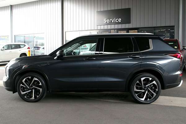 2024 Mitsubishi Outlander Exceed ZM