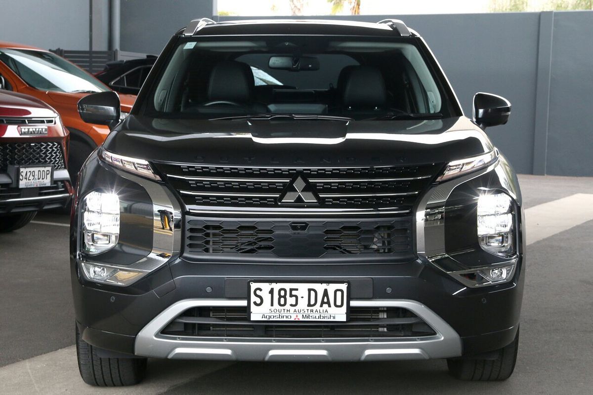 2024 Mitsubishi Outlander Exceed ZM