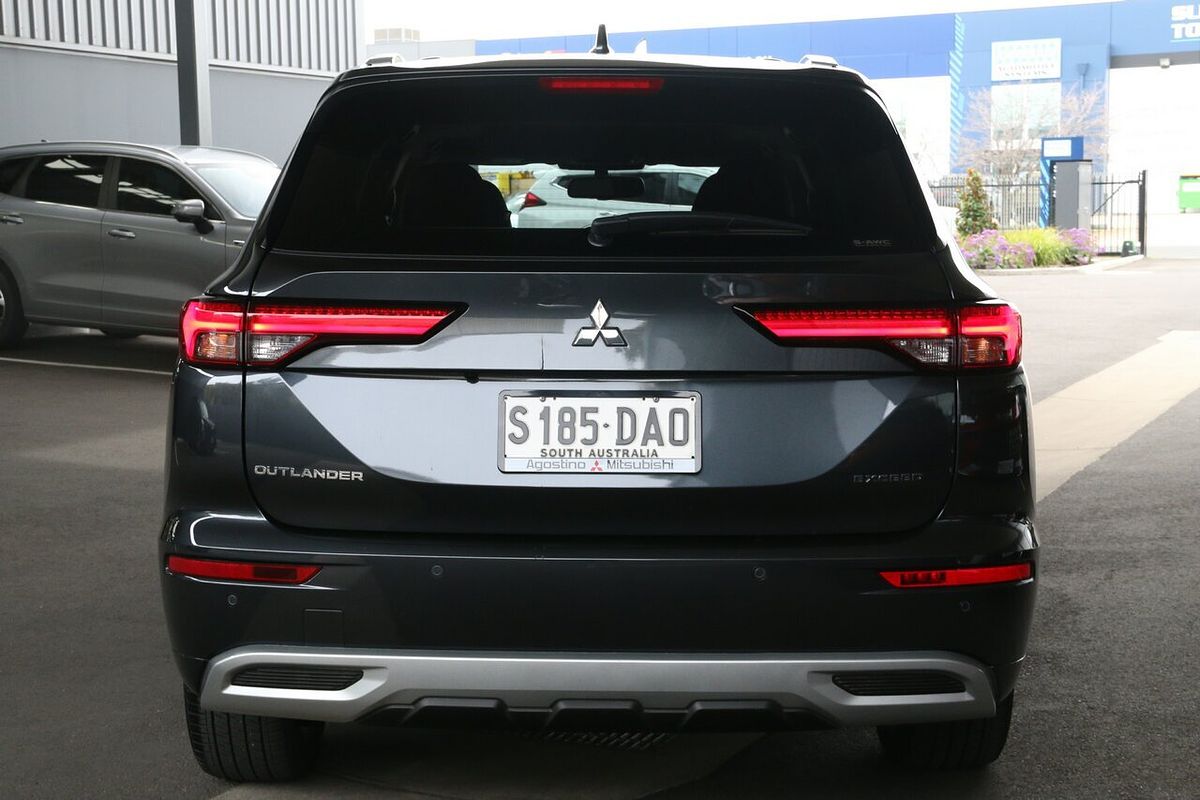 2024 Mitsubishi Outlander Exceed ZM
