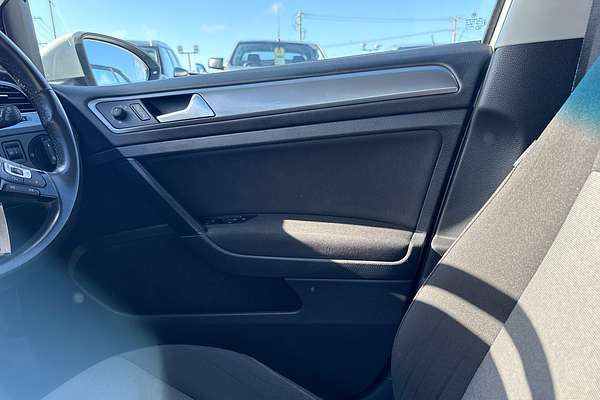 2016 Volkswagen Golf 92TSI 7