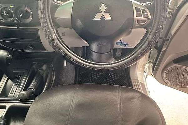 2011 Mitsubishi Triton GL-R MN 4X4