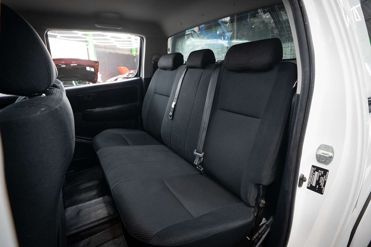 2015 Toyota Hilux SR KUN26R 4X4