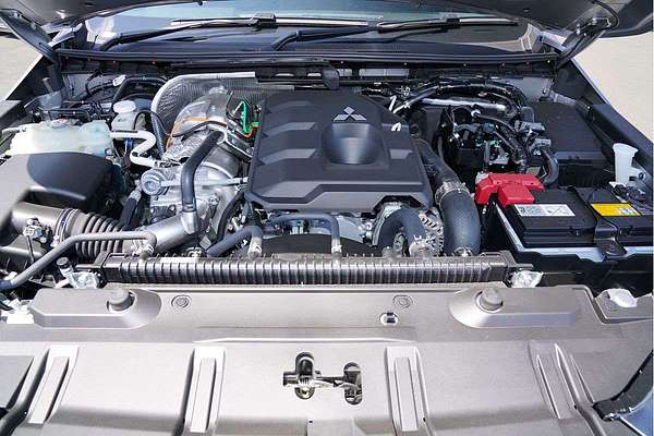 2025 Mitsubishi Triton GLX MV 4X4