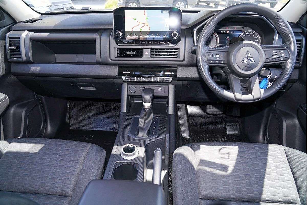 2025 Mitsubishi Triton GLX MV 4X4