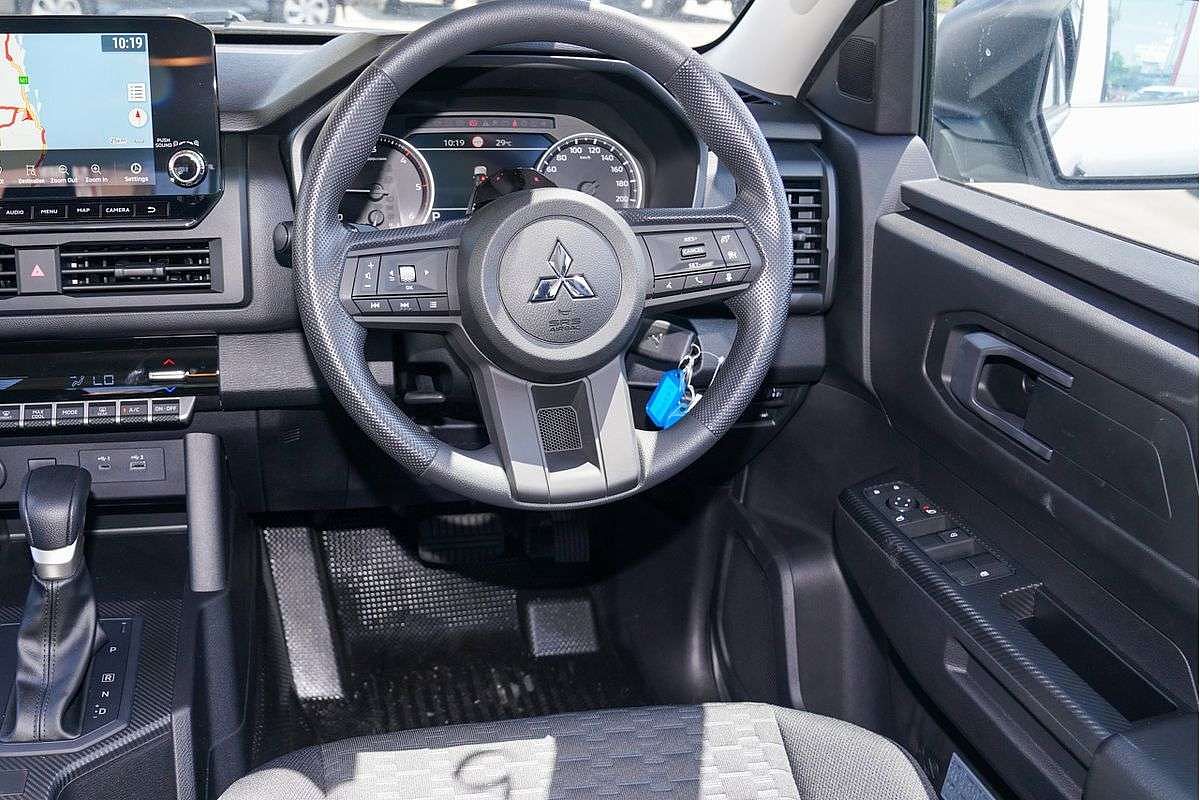2025 Mitsubishi Triton GLX MV 4X4