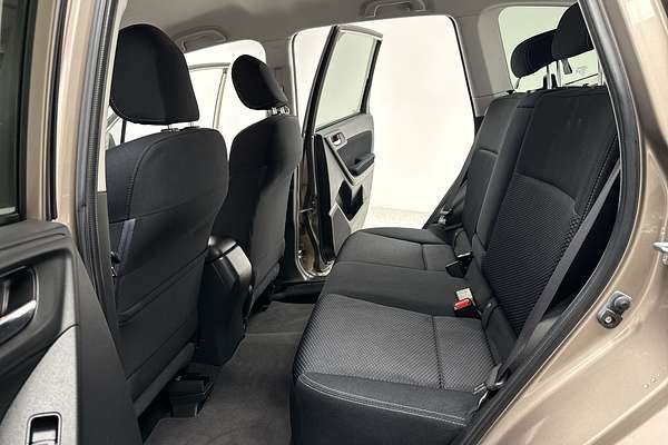2015 Subaru Forester 2.5i-L S4