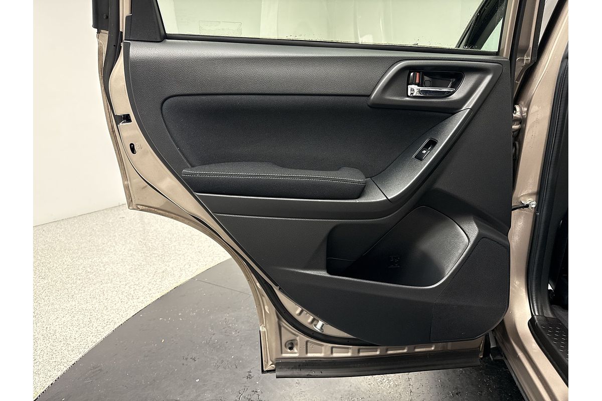 2015 Subaru Forester 2.5i-L S4