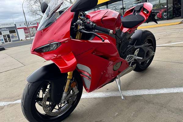2025 Ducati Panigale V4 S Panigale V4