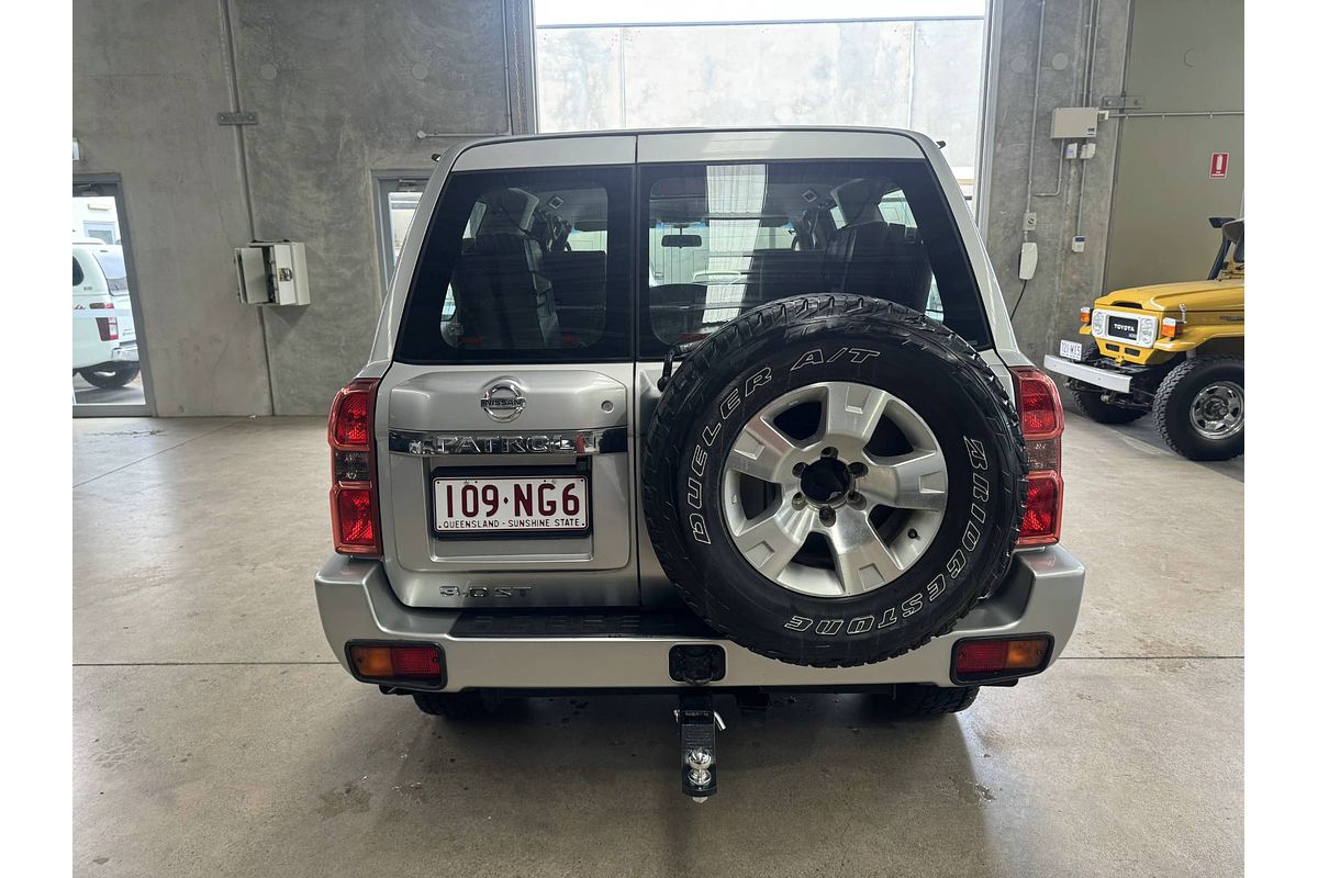 2012 Nissan Patrol ST GU 8