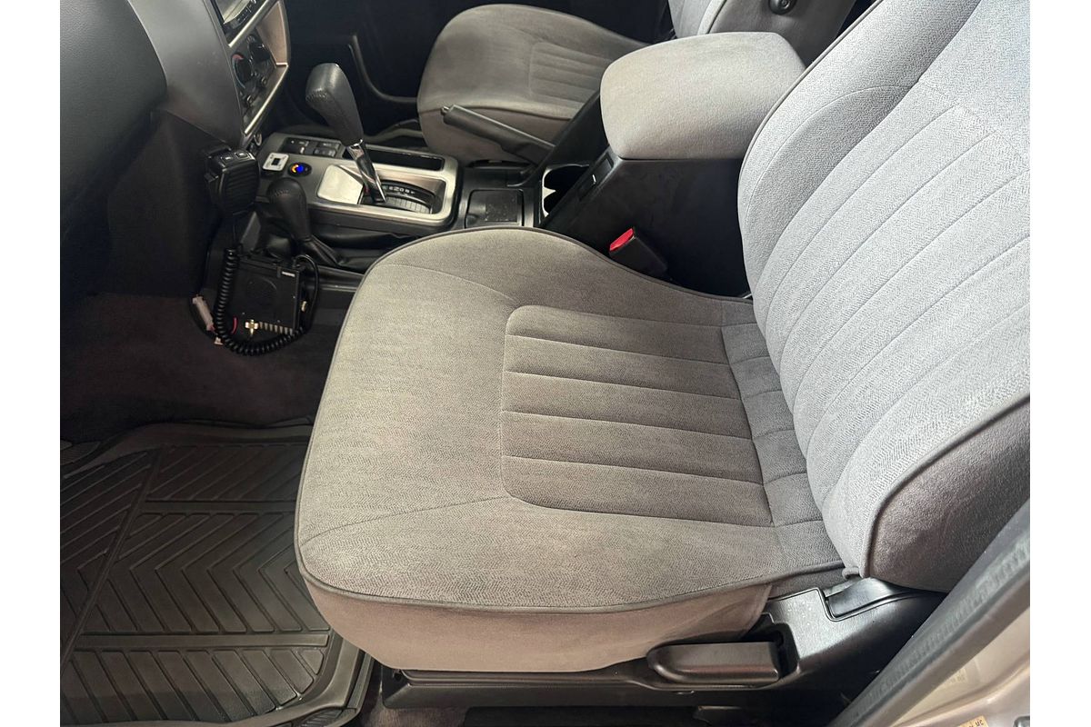 2012 Nissan Patrol ST GU 8