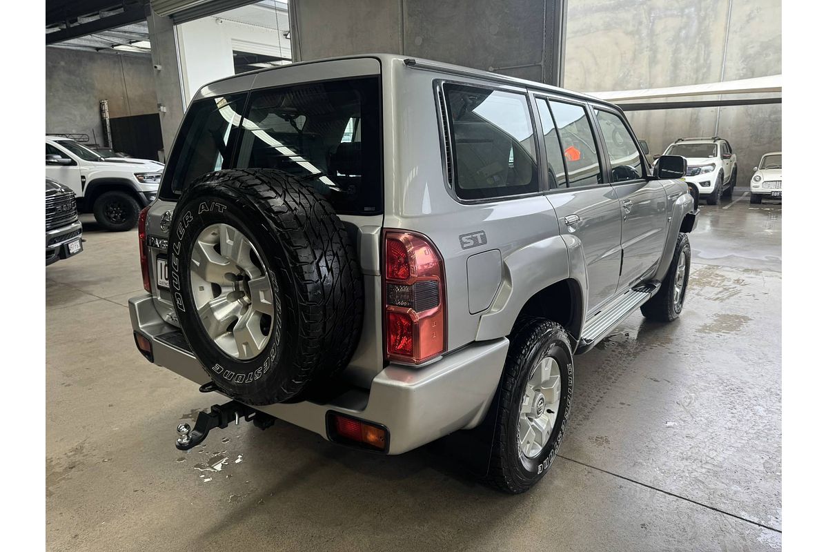 2012 Nissan Patrol ST GU 8