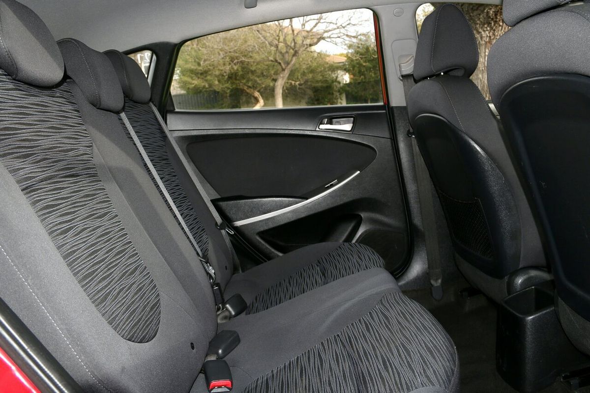 2014 Hyundai Accent Active RB2