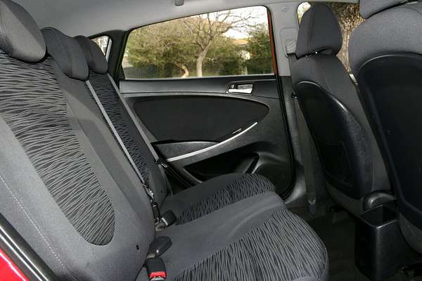 2014 Hyundai Accent Active RB2