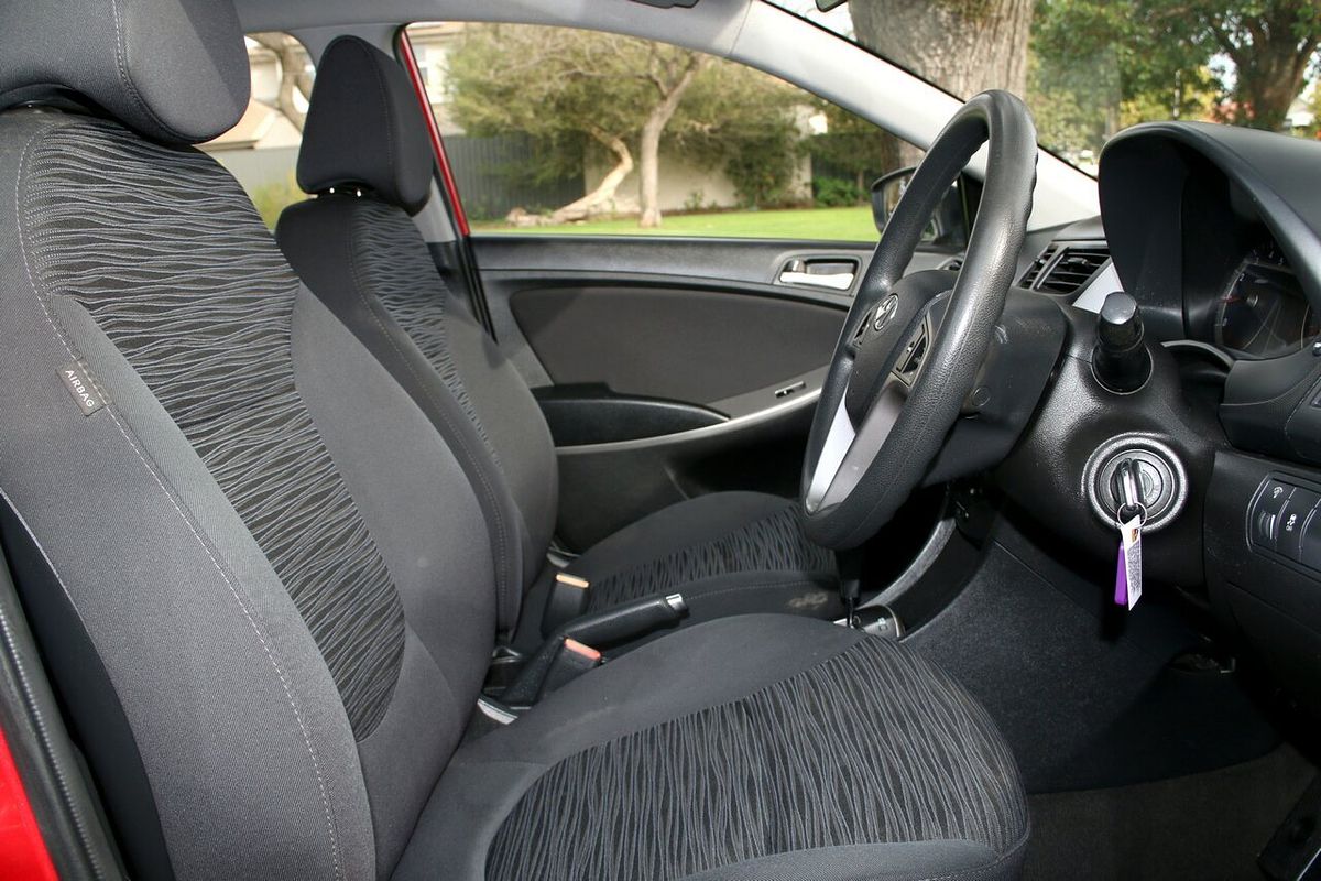2014 Hyundai Accent Active RB2
