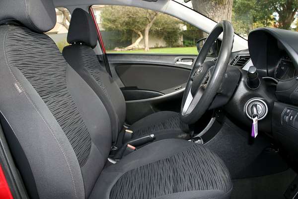 2014 Hyundai Accent Active RB2