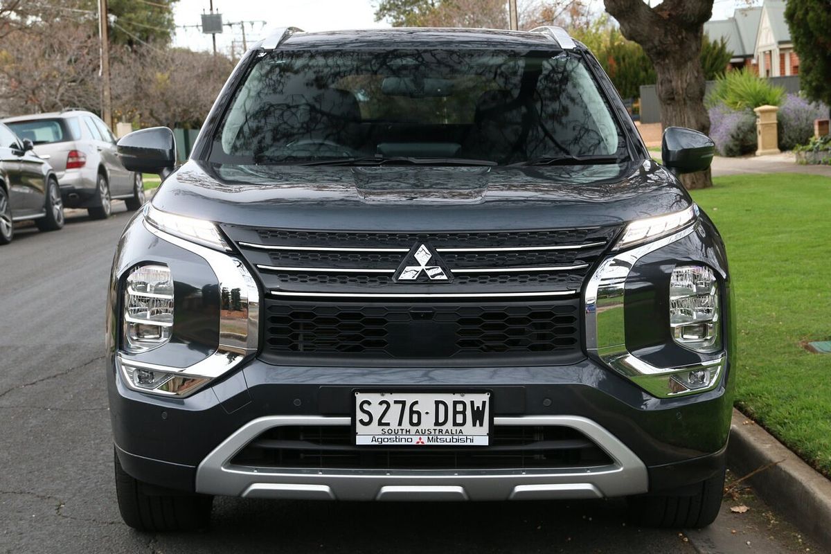 2024 Mitsubishi Outlander Exceed ZM